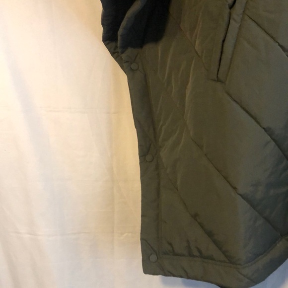 Banana Republic Hooded Quilted Poncho size L/XL - Picture 3 of 5